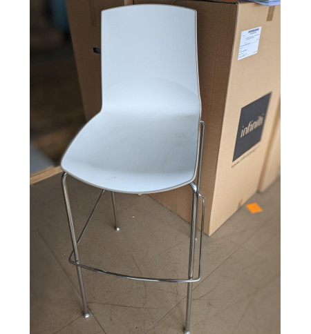 TABOURET NOW 4 PIEDS CHROMES POLYPRO BLANC  PP20/ SABLE PP514