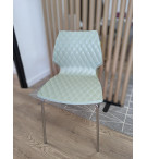 Chaise de collectivité UNI coloris vert boss pieds chromés