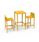 LOT DE 2 TABOURETS DE BAR HAUTEUR 66 CM + 1  TABLE HAUTE MOUTARDE